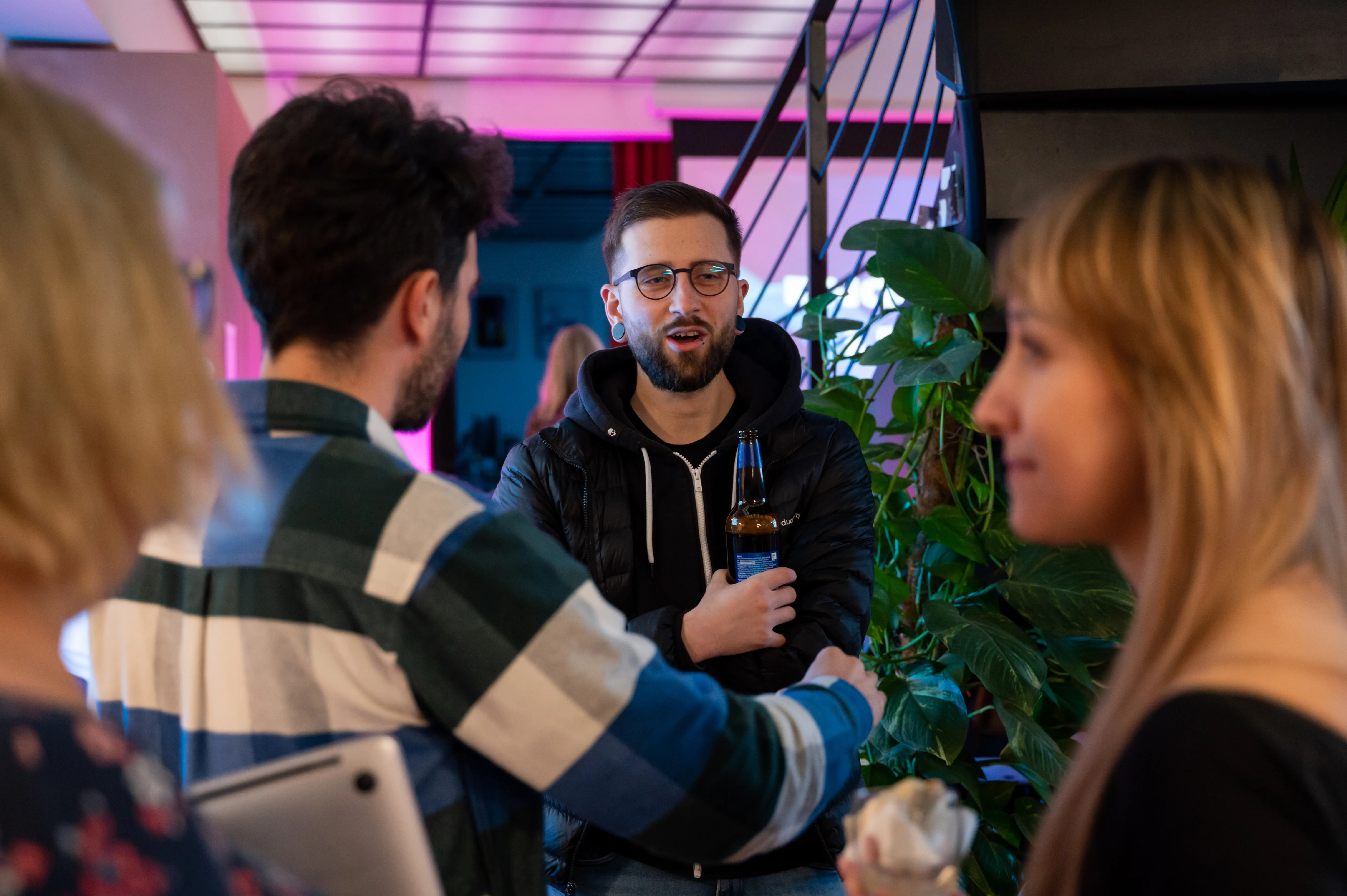 A full room at an ELC meetup