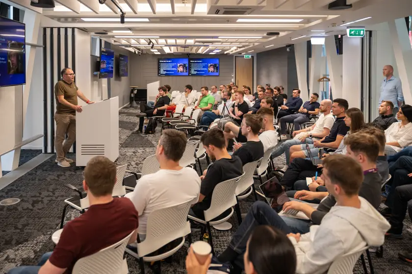 Engineering leaders at an ELC meetup
