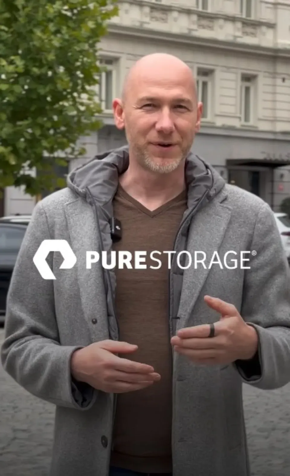 Marian announcing the Pure Storage partnership on video