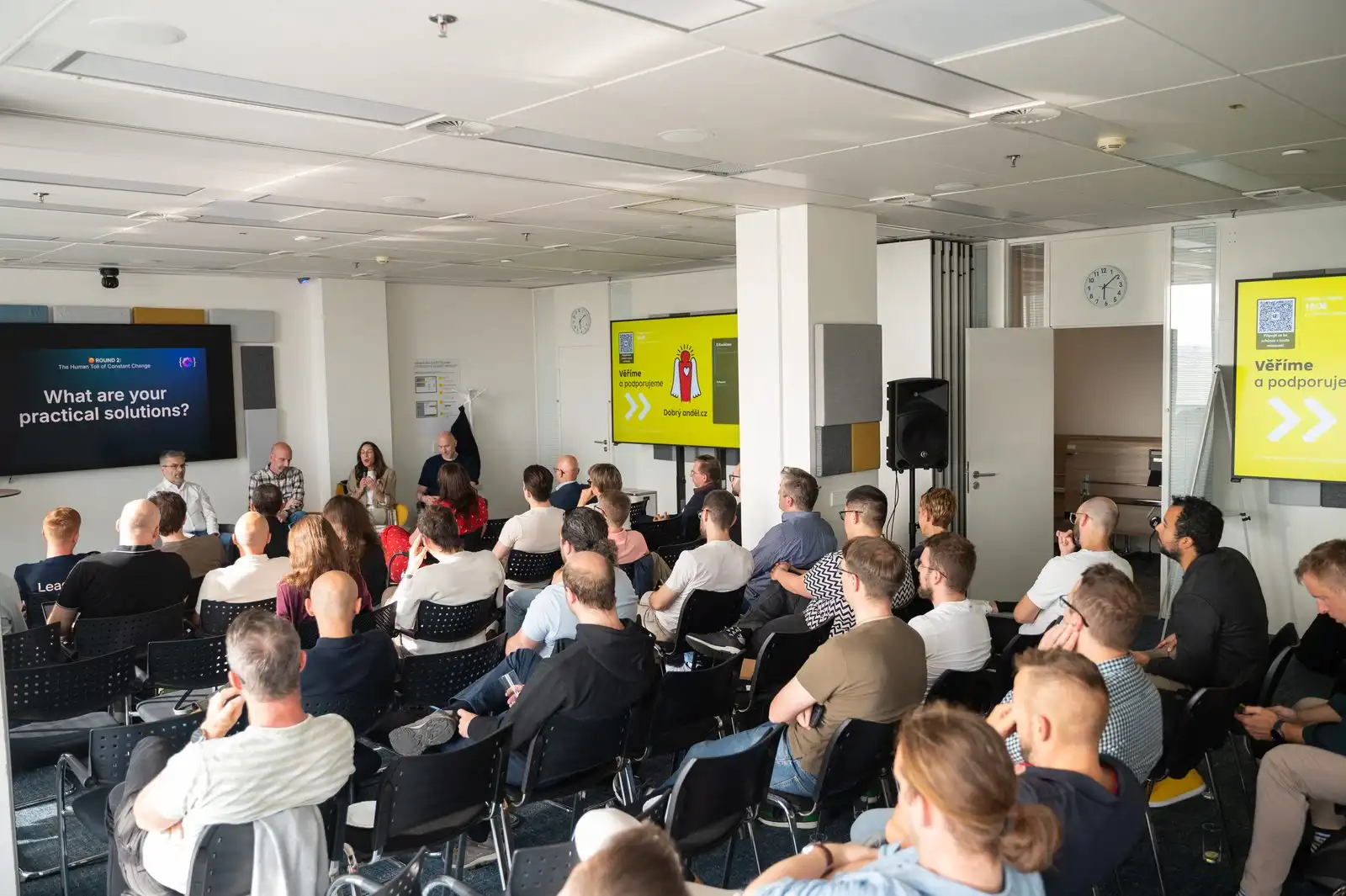 A full room at an ELC meetup at Raiffeisenbank.